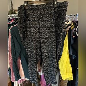 LIVI Lane Bryant sz 26/28 26 28 black print leggings fitness